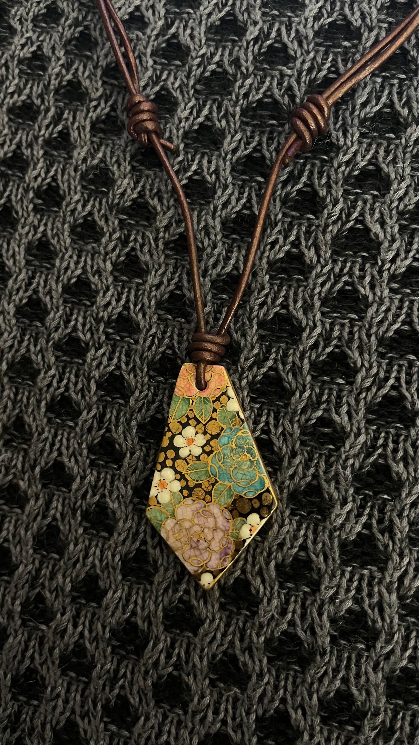 Hand-painted Reversible Japanese Ceramic Necklace: Tsubaki