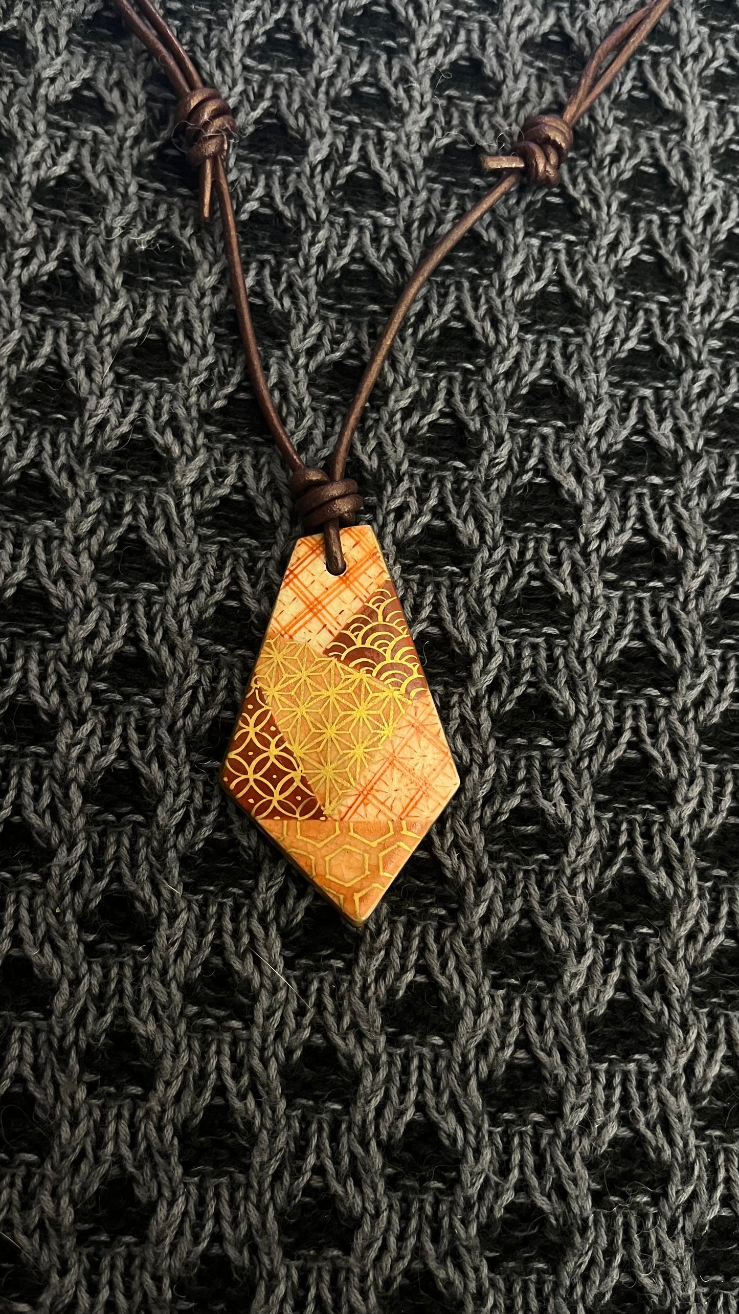 Hand-painted Reversible Japanese Ceramic Necklace: Tsubaki