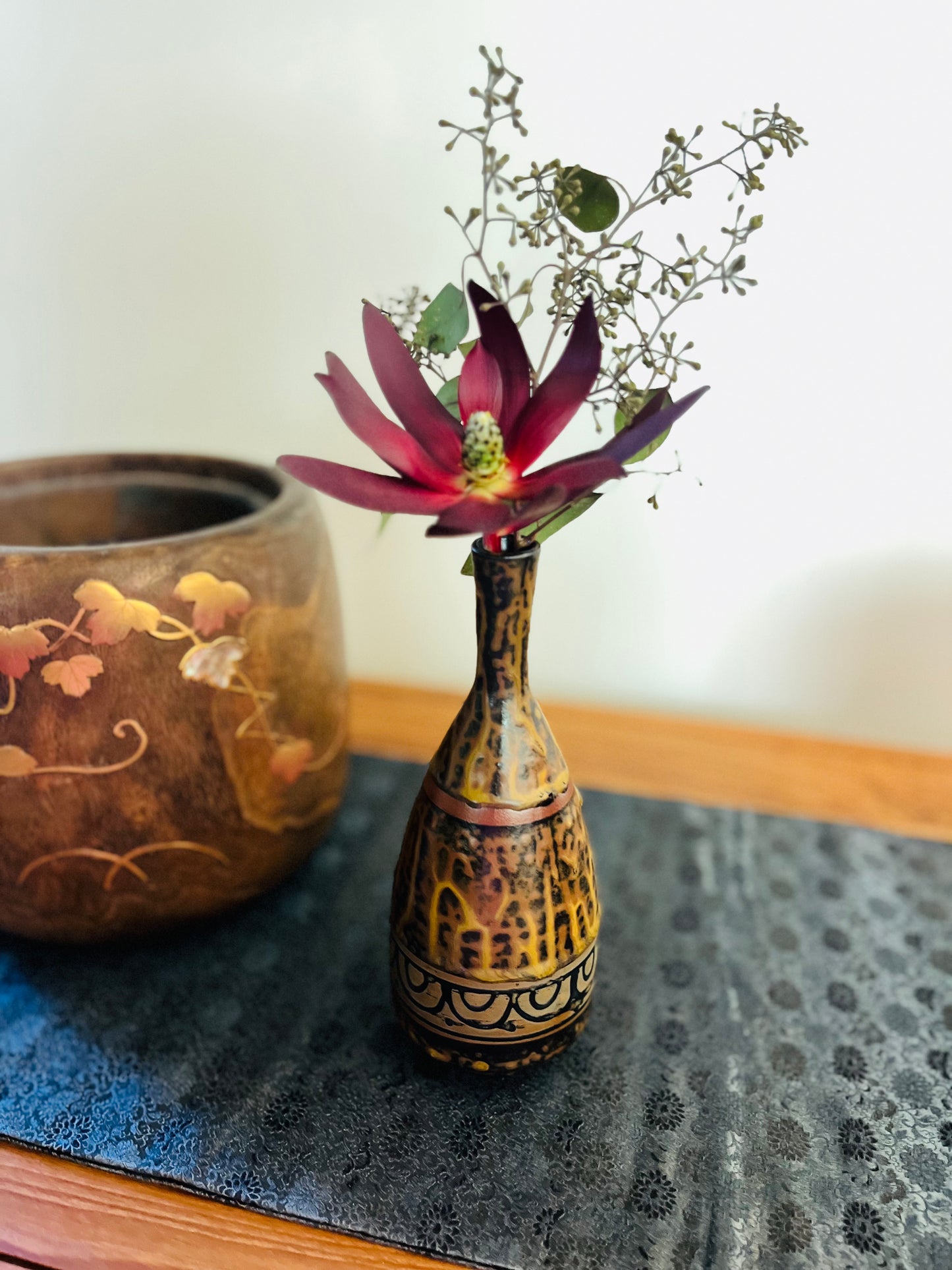 AKI VASE