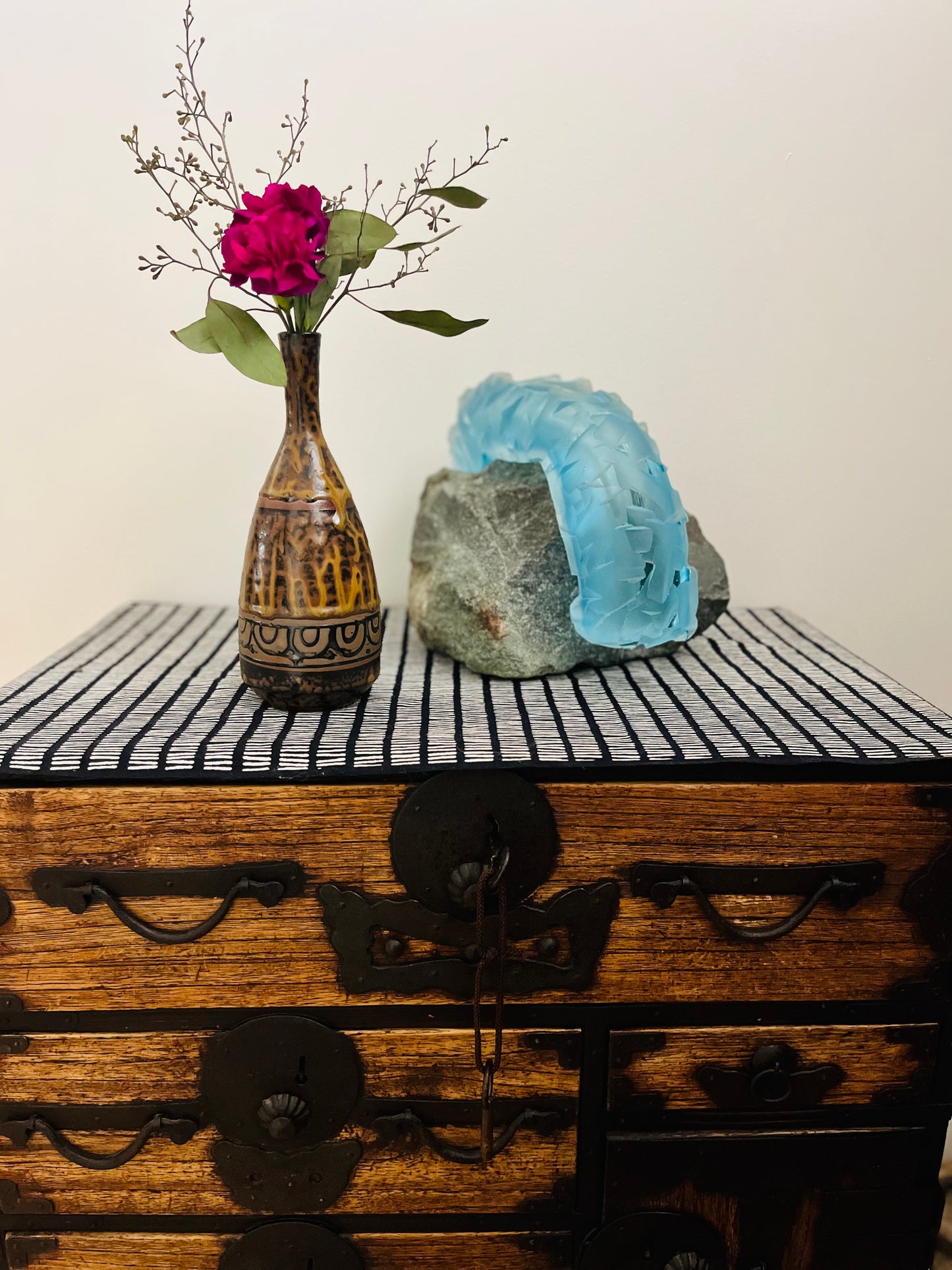 AKI VASE