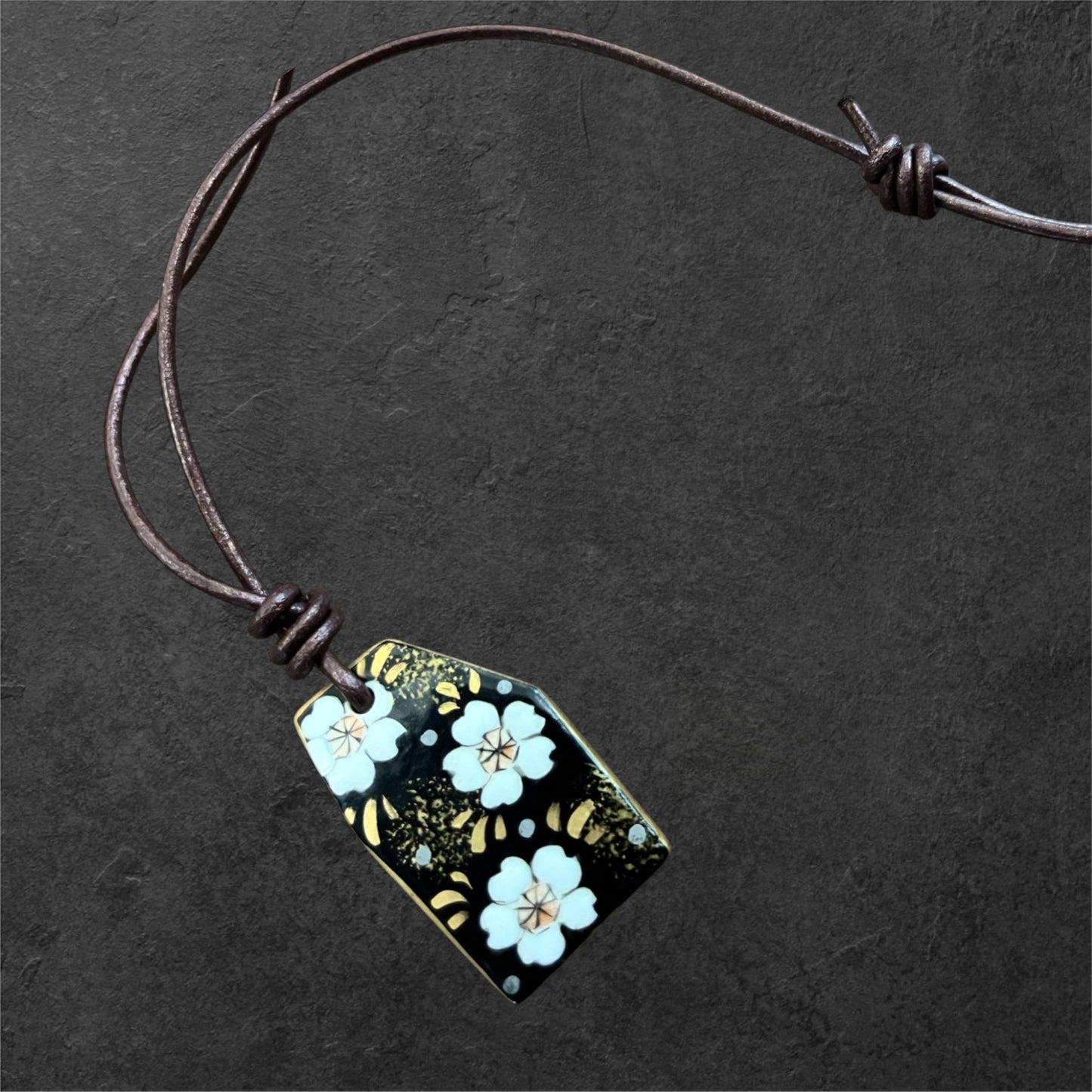 Hand-painted Reversible Japanese Ceramic Necklace: Mokuren
