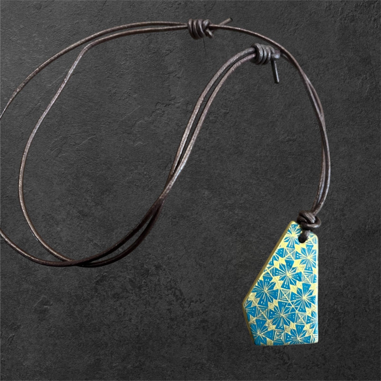 Hand-painted Reversible Japanese Ceramic Necklace: Midori