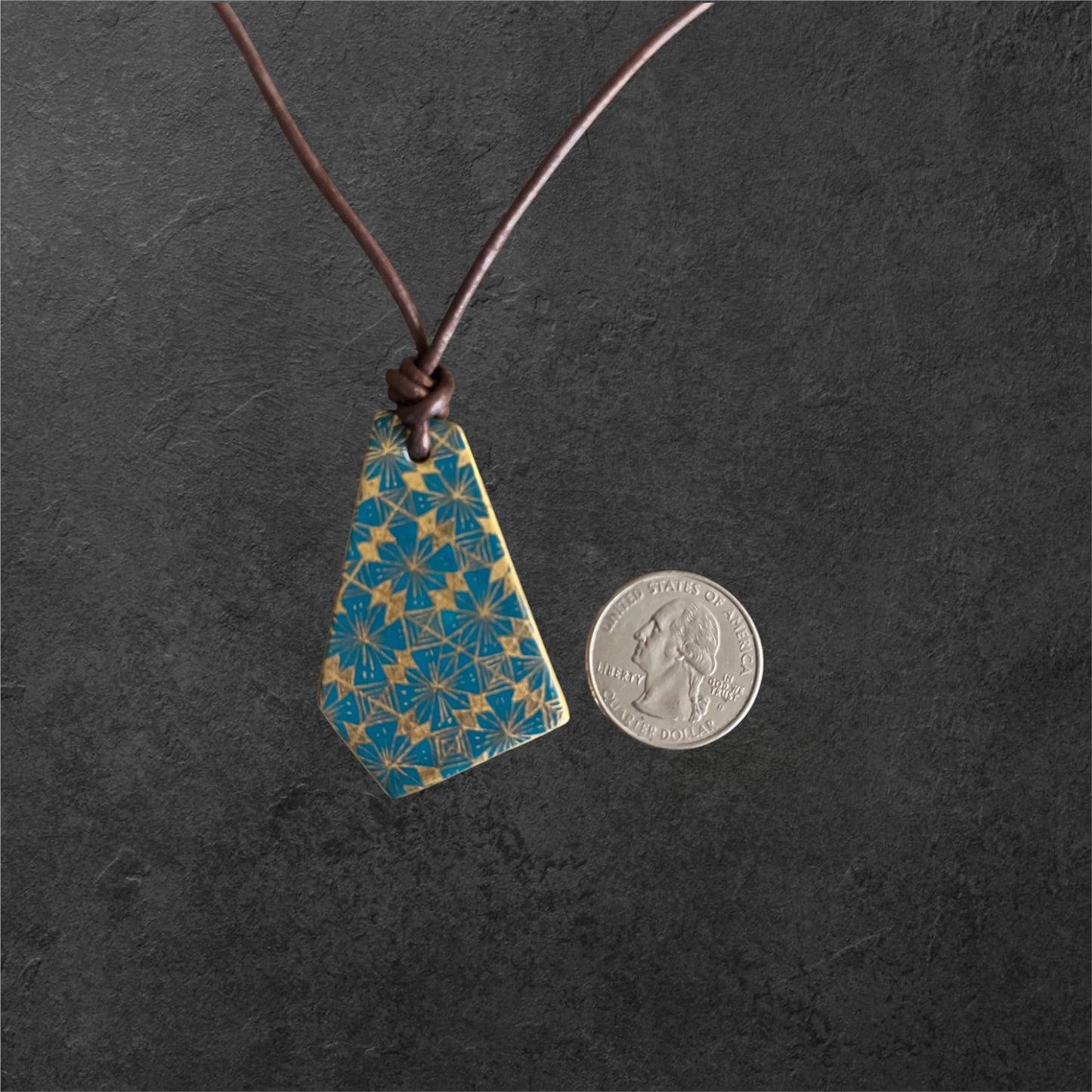 Hand-painted Reversible Japanese Ceramic Necklace: Midori