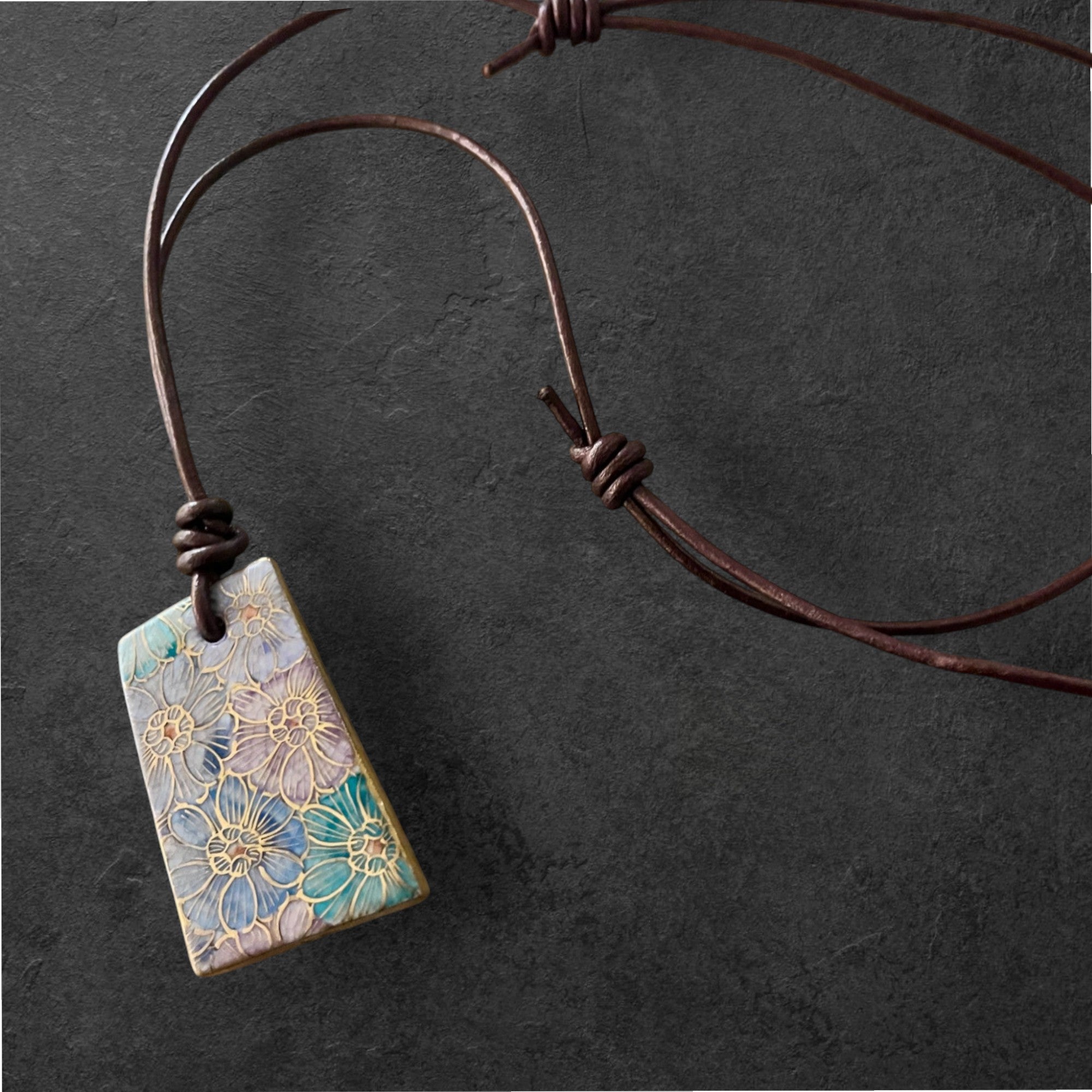 Hand-painted Reversible Japanese Ceramic Necklace: Hana – Sayumi